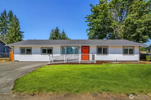 2614 Mt Mckinley Ct, Puyallup, WA 98374
