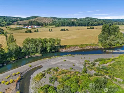 627 Wynoochee Valley Rd, Montesano, WA 98563