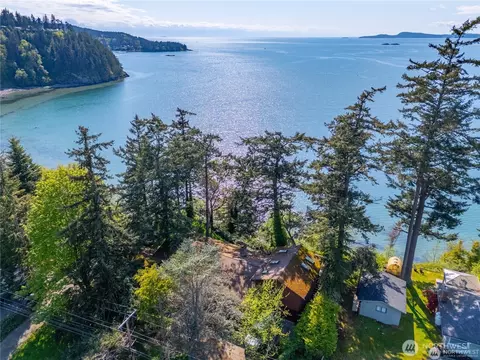 12724 Marine Dr, Anacortes, WA 98221