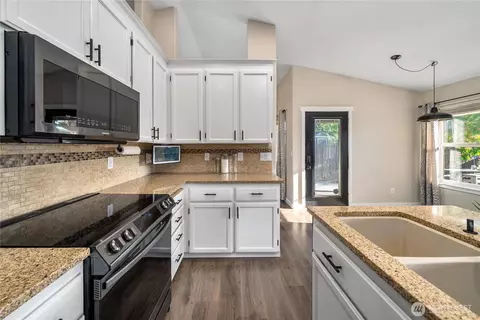 Kitchen - 215 Orting Ave NW, Orting, WA 98360 photo 2 of 2