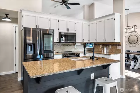 Kitchen - 215 Orting Ave NW, Orting, WA 98360 photo 1 of 2