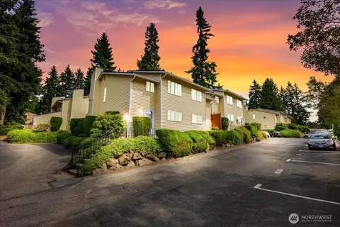 12024 101st Ave NE #E2, Kirkland, WA 98034