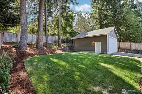 Exterior - 23629 7th Ave W, Bothell, WA 98021 photo 4 of 7