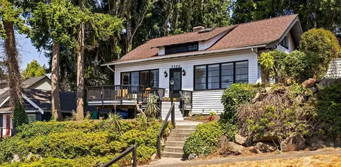 5250 46th Ave SW, Seattle, WA 98136