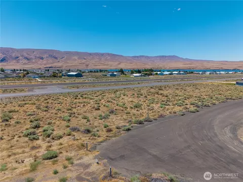 453 Airport Way SW, Mattawa, WA 99349