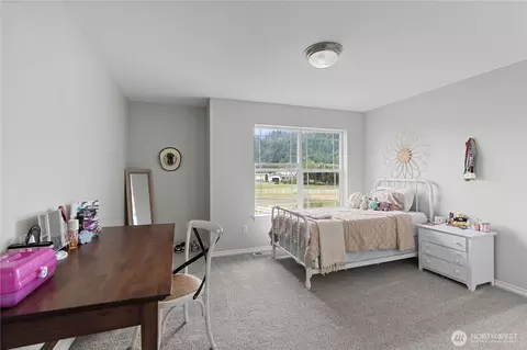 Bedroom - 14811 172nd St E, Orting, WA 98360 photo 5 of 7