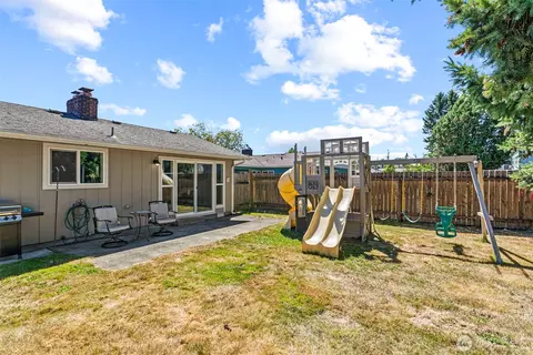 Exterior - 3226 Maple St, Longview, WA 98632 photo 9 of 10