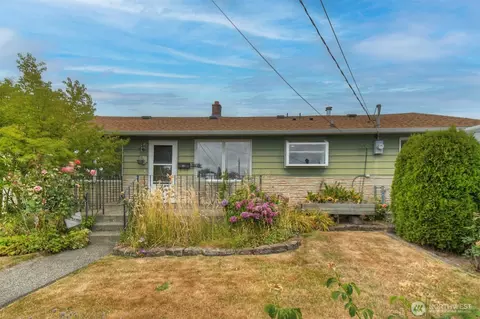 920 E 31st St, Bremerton, WA 98310