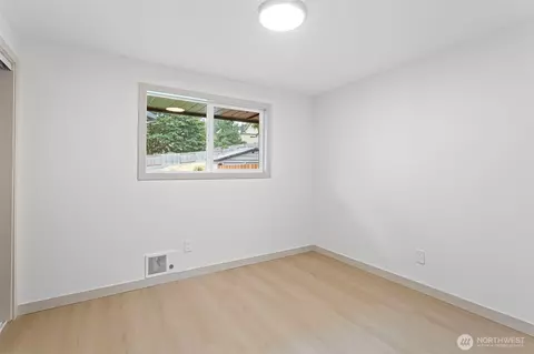 Bedroom - 4914 S 2nd Ave, Everett, WA 98203 photo 6 of 6