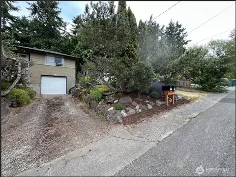 6614 S Langston Rd, Seattle, WA 98178