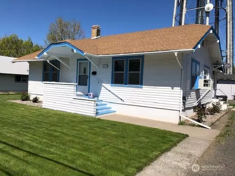 303 SE 6th St SW, College Place, WA 99324