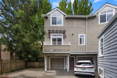 4135 Chilberg Ave SW #A, Seattle, WA 98116