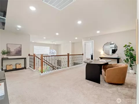 Entry Way - 3923 186th Pl SE, Bothell, WA 98012 photo 1 of 2