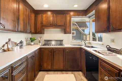 826 Maple St, Edmonds, WA 98020 photo 17