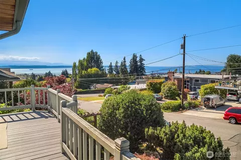 826 Maple St, Edmonds, WA 98020 photo 4