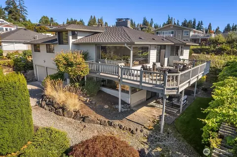 826 Maple St, Edmonds, WA 98020 photo 2