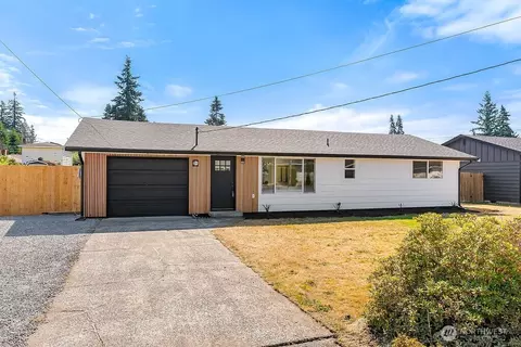 8717 48th Dr NE, Marysville, WA 98270