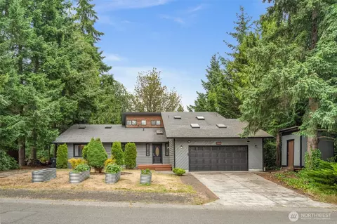 702 Wily St NW, Olympia, WA 98502