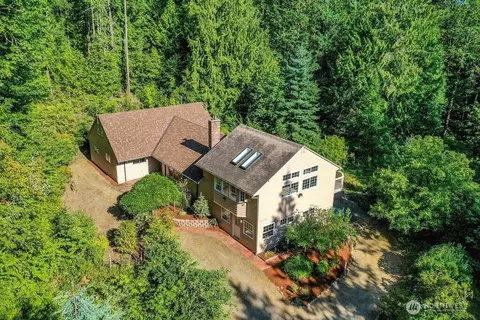 13420 252nd Ave SE, Issaquah, WA 98027