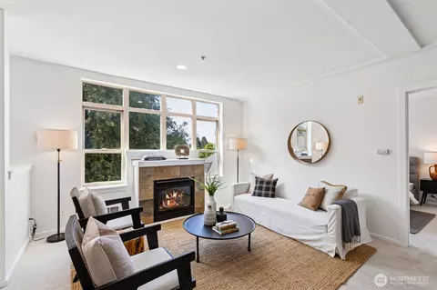 11550 Stone Ave N #304, Seattle, WA 98133