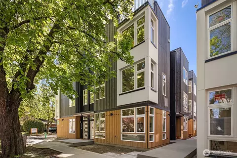 1737 17th Ave, Seattle, WA 98122