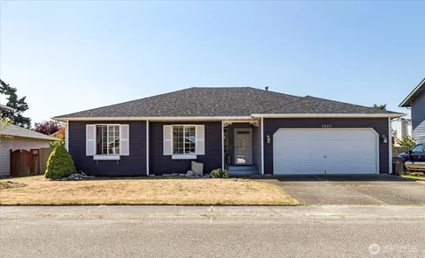 1561 SW 8th Ave, Oak Harbor, WA 98277