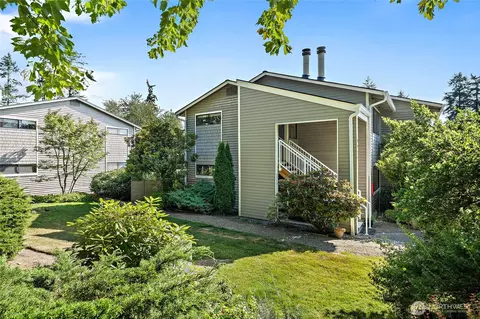 9922 NE 144th Ln #502, Kirkland, WA 98034
