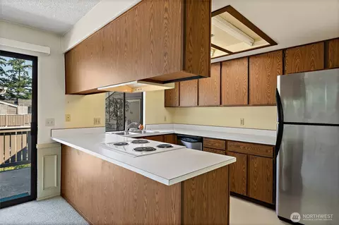 9922 NE 144th Ln #502, Kirkland, WA 98034 photo 6