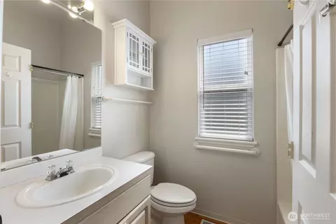 Bath - 415 Eldredge Ave NW, Orting, WA 98360 photo 2 of 3