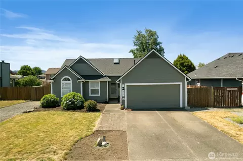 415 Eldredge Ave NW, Orting, WA 98360