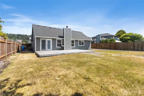 Exterior - 415 Eldredge Ave NW, Orting, WA 98360 photo 3 of 6
