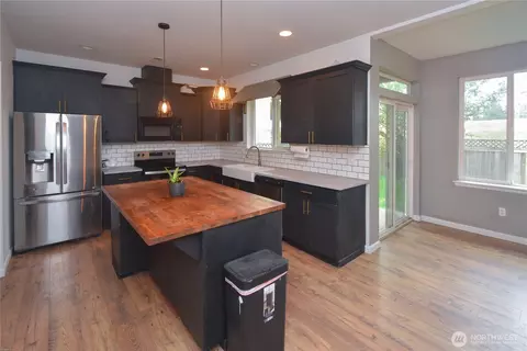 Kitchen - 7281 Radius Loop SE, Lacey, WA 98513 photo 1 of 2