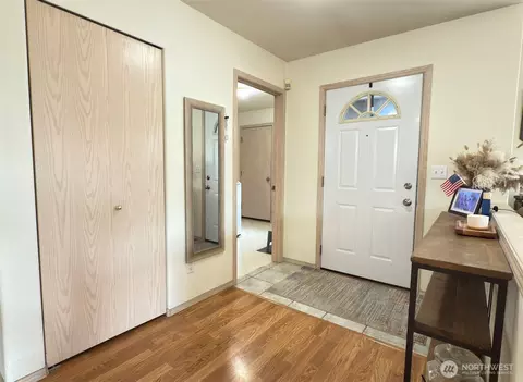 Entry Way - 304 SW Coplan St, Orting, WA 98360 photo 2 of 3