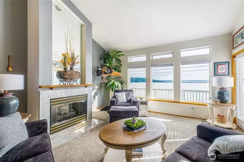 1325 SE 10th Ct #2, Oak Harbor, WA 98277