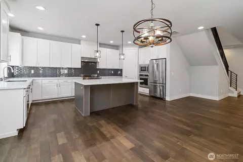 1054 Walnut St, Edmonds, WA 98020 photo 12