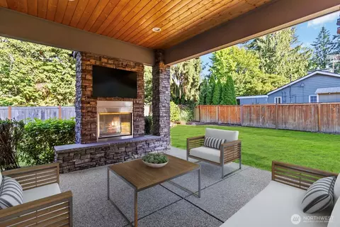1054 Walnut St, Edmonds, WA 98020 photo 3