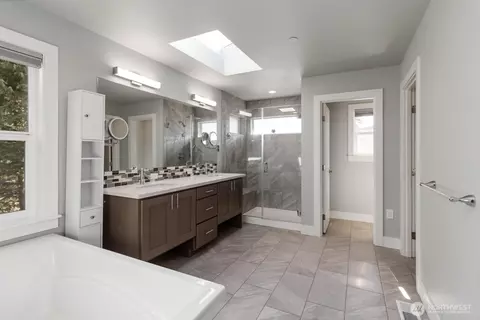 1054 Walnut St, Edmonds, WA 98020 photo 22