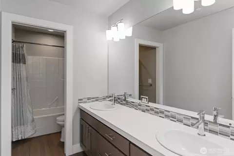 1054 Walnut St, Edmonds, WA 98020 photo 31