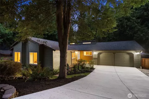 20932 NE 44th St, Sammamish, WA 98074