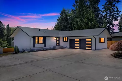 2039 S 232nd Pl, Des Moines, WA 98198