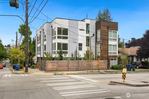 2400 SW Genesee St, Seattle, WA 98106