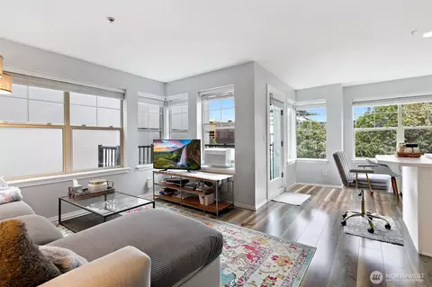4026 Stone Way N #403, Seattle, WA 98103
