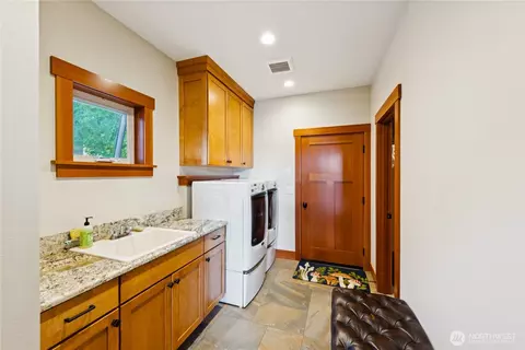 321 E Park Dr, Anacortes, WA 98221 photo 23