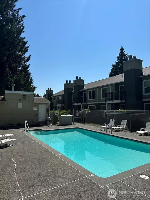 820 Cady Rd #J305, Everett, WA 98203