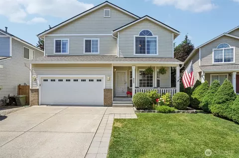 1925 Meadowood Loop, Woodland, WA 98674