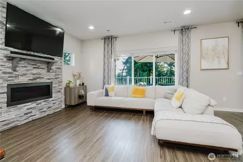 Living - 22716 41st Dr SE #41, Bothell, WA 98021 photo 1 of 1
