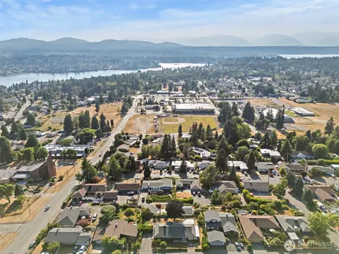 2821 Sanders Ave, Bremerton, WA 98310