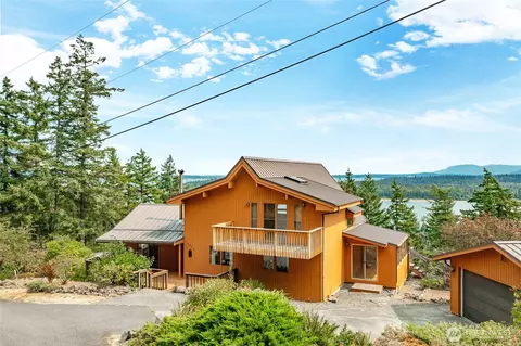 3074 Mt Vista Dr, Lummi Island, WA 98262