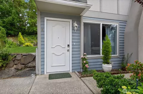 8309 Cirque Dr W #8, University Place, WA 98467