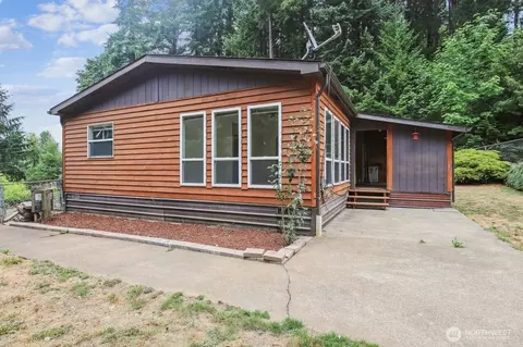145 Timberline Dr, Castle Rock, WA 98611